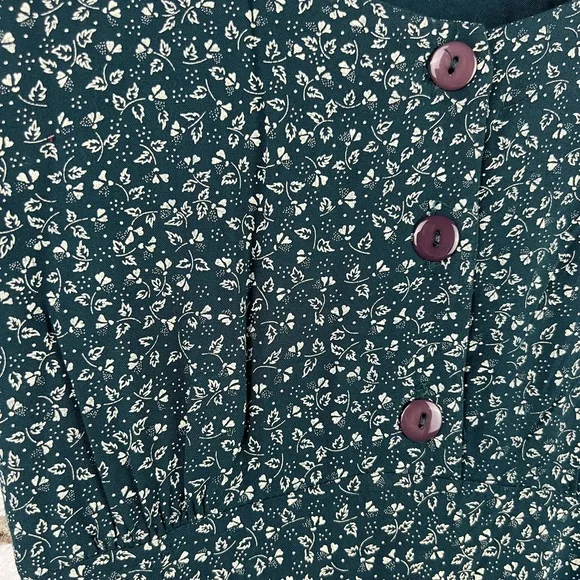 Byer Dress | Emerald Green Ditsy Floral Print Dress - Picture 4 of 7